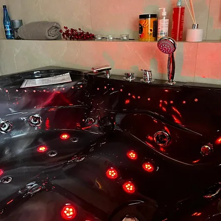 شقة Jacuzzi Rakowicka *